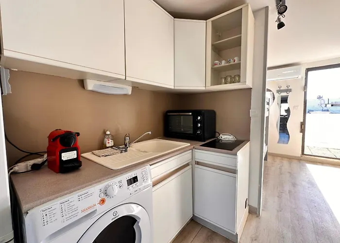 L'escapade Salee - A 100 Metres De La Et En Plein Coeur De Apartament