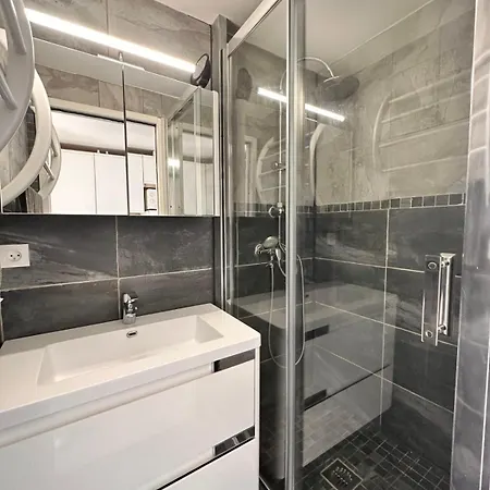 Lescapade Salee A 100 M & Centre Apartmán *